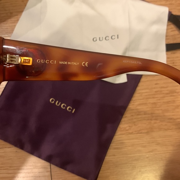 GUCCI 55mm oversized, square, tortoise shell sunglasses.